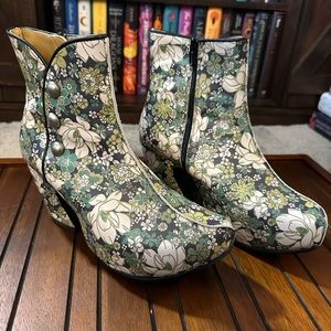 Fluevog Prepares GPS, Green Floral, Women’s 8